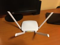 Tenda F9 - router wireless cu acoperire buna