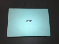 Acer Swift 1 Aqua Green - un laptop verde