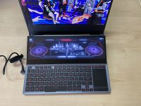 Review ASUS Zephyrus Duo GX550 - un laptop de gaming cu doua ecrane