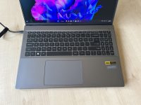 Acer Swift Go - laptop cu ecran bun si carcasa subtire