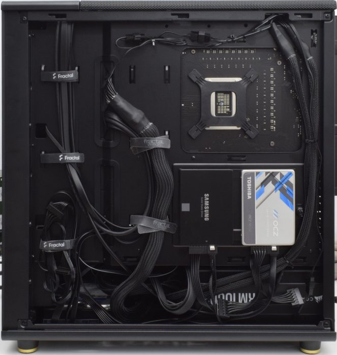 Review Fractal North - carcasă mid-tower compactă cu design scandinav