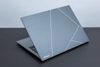 ASUS Zenbook S13 OLED UX5304VA: tehnologie pe catwalk