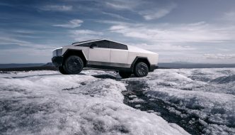 Tesla Cybertruck lansat si livrat in SUA: specificatii si preturi