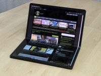 Lenovo Thinkpad X1 Fold – un laptop cu ecran pliabil pentru corporatistii cu bani