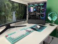 Cine este Hatsune Miku si de ce aceste periferice ASUS arata atat de bine