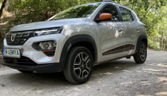 Am condus o mașină electrică o lună și m-a convins să trec la EV definitiv