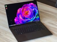 Prezentare Acer Swift X 14 – laptop subțire, OLED și RTX 5060 într-un format de 14,5 inch
