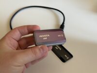 ADATA Urban Tapsafe – SSD extern cu viteza foarte mare si cu NFC pentru telefon